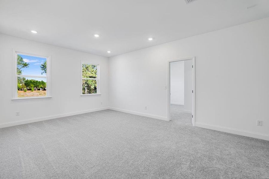 Spacious, unfurnished interior of a new home in Oakmead, Buford (Image 31).