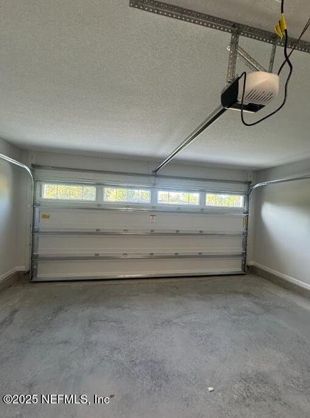 Spacious, unfurnished interior of a new home in , Jacksonville (Image 49).