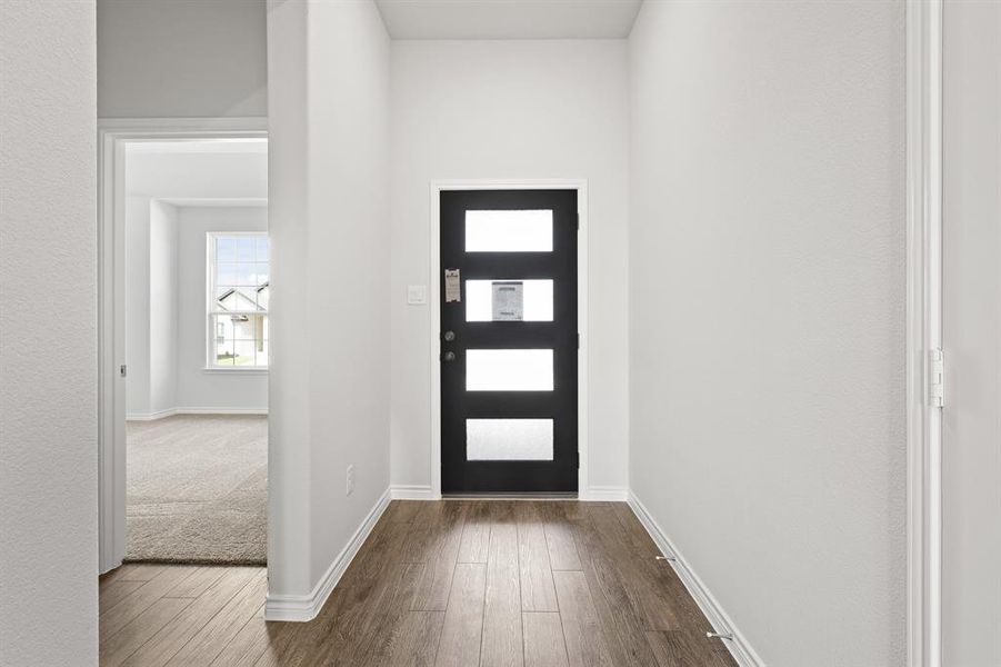 Spacious, unfurnished interior of a new home in Rocky Creek Crossing, Fort Worth (Image 12). Spacious, unfurnished interior of a new home in Rocky Creek Crossing, Fort Worth (Image 12).