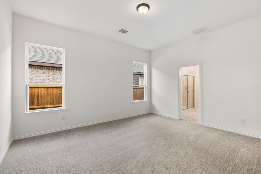 Spacious, unfurnished interior of a new home in Walden Pond, Forney (Image 25).