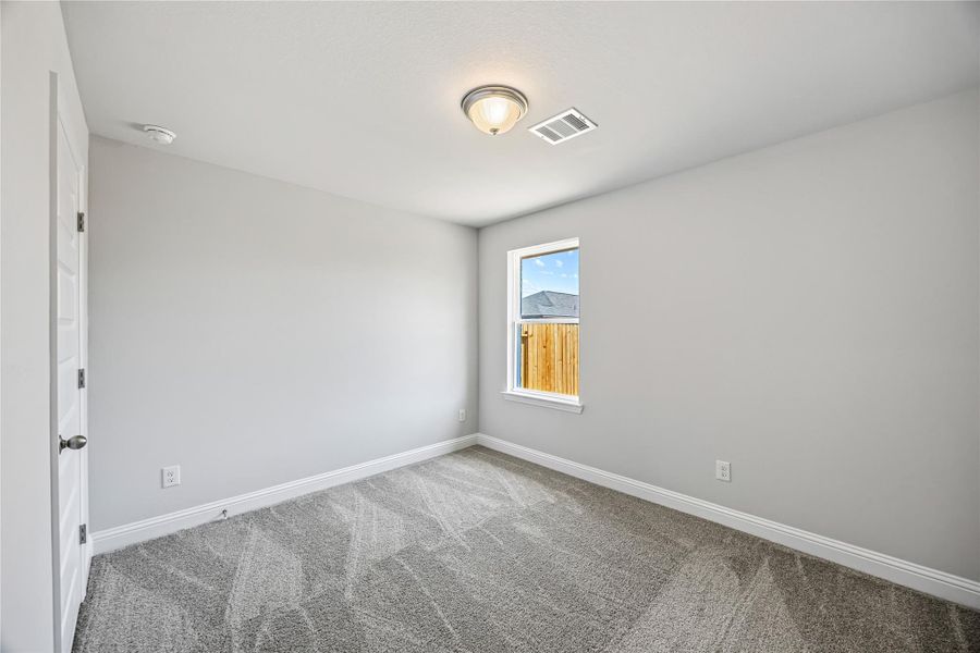Spacious, unfurnished interior of a new home in Grand Oaks Reserve, Cleveland (Image 13).