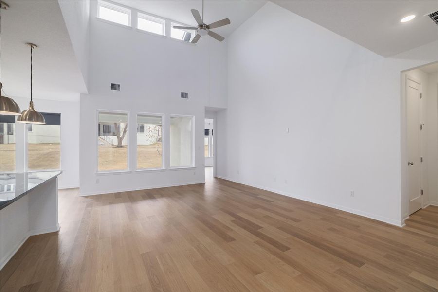 Spacious, unfurnished interior of a new home in , Leander (Image 18).
