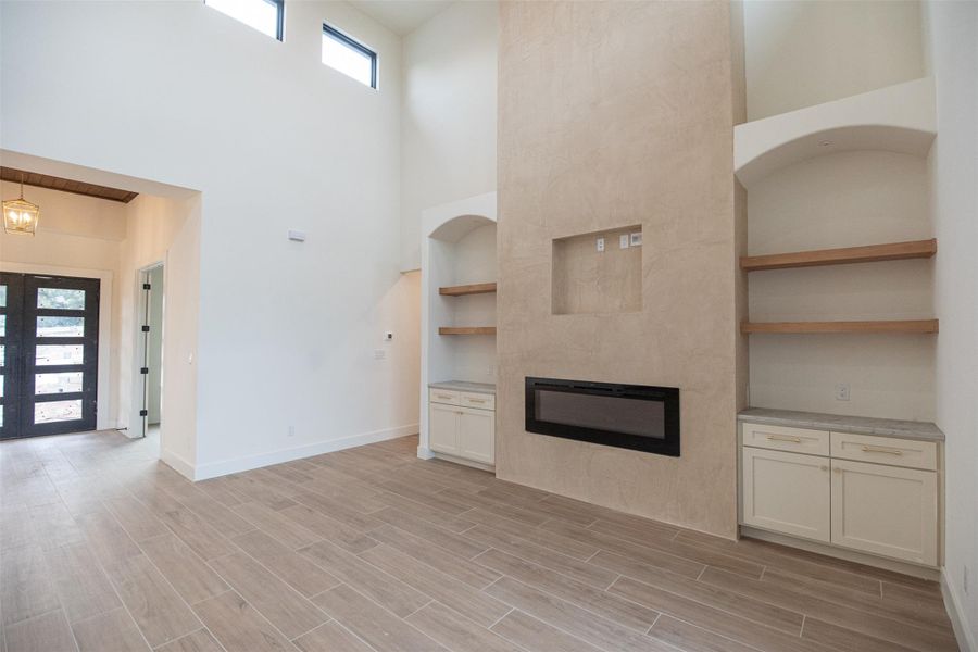 LIVING ROOM FIREPLACE