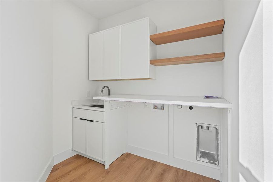 Furnished interior view inside a new home in , Dallas (Image 6).