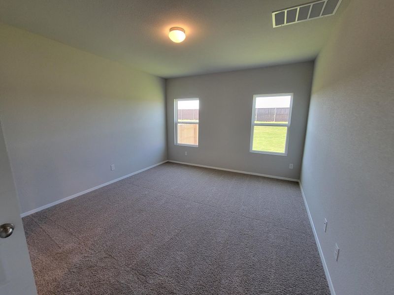 Spacious, unfurnished interior of a new home in Cloverleaf, Austin (Image 15). Spacious, unfurnished interior of a new home in Cloverleaf, Austin (Image 15).