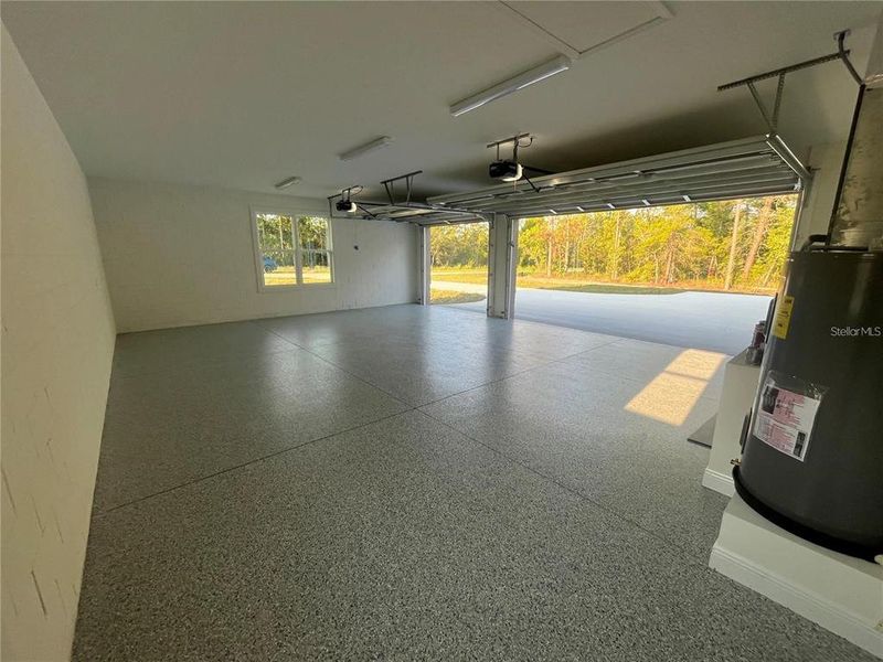 Spacious, unfurnished interior of a new home in , Dunnellon (Image 19). Spacious, unfurnished interior of a new home in , Dunnellon (Image 19).