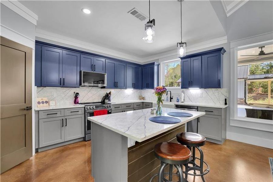 Furnished interior view inside a new home in , Gainesville (Image 22).
