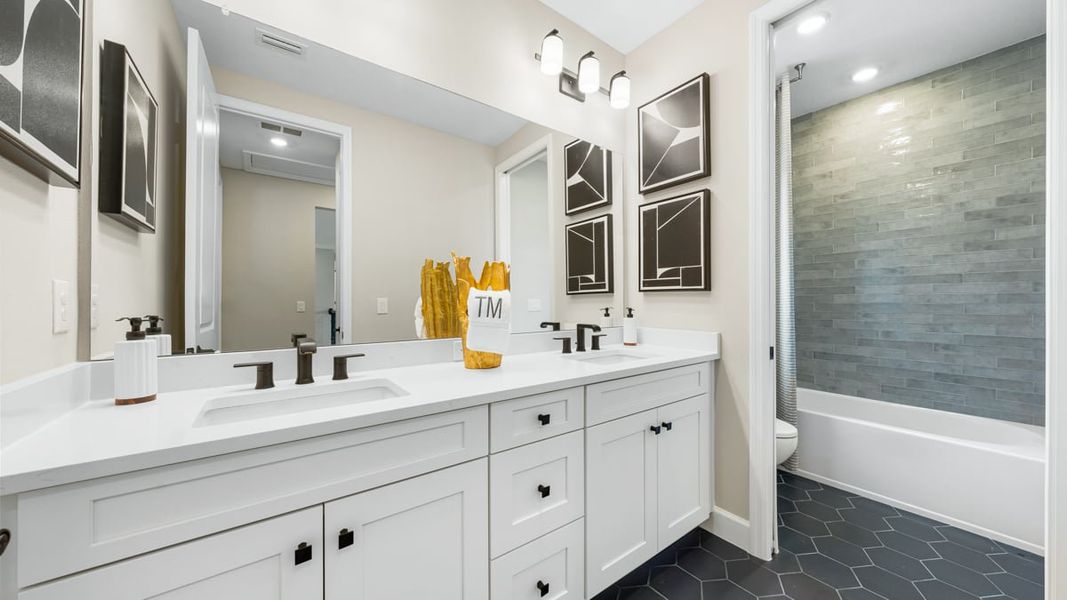 Representative furnished interior of a home built from the Sand Key by Taylor Morrison in Timber Ridge, Plant City (Image 23).