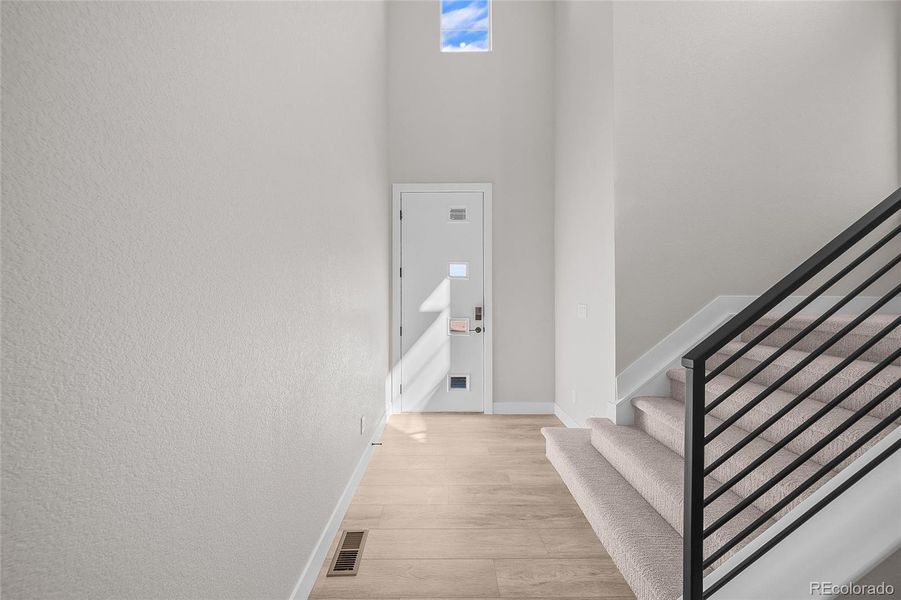 Spacious, unfurnished interior of a new home in , Littleton (Image 15).