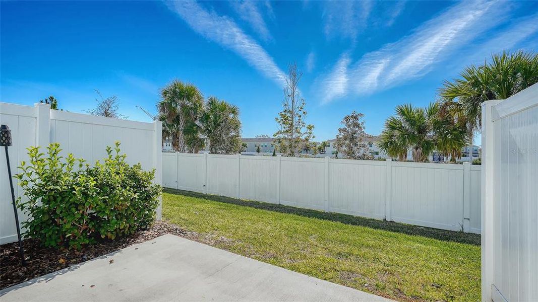 Exterior details and patio area of a home in , Bradenton (Image 4).