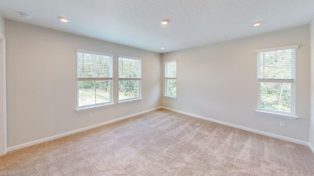 Spacious, unfurnished interior of a new home in RiverTown, St. Johns (Image 8).