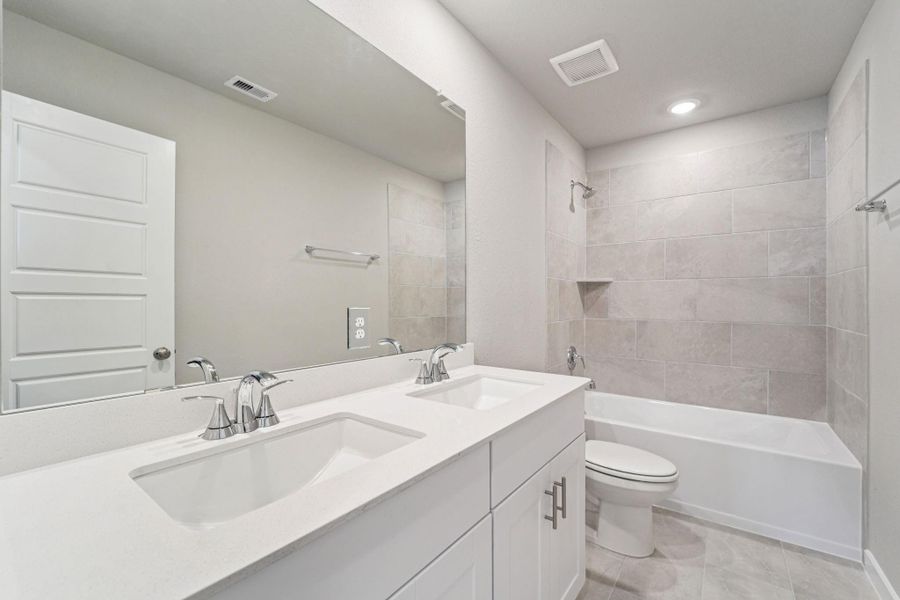 Furnished interior view inside a new home in Southwinds, Baytown (Image 12). Furnished interior view inside a new home in Southwinds, Baytown (Image 12).