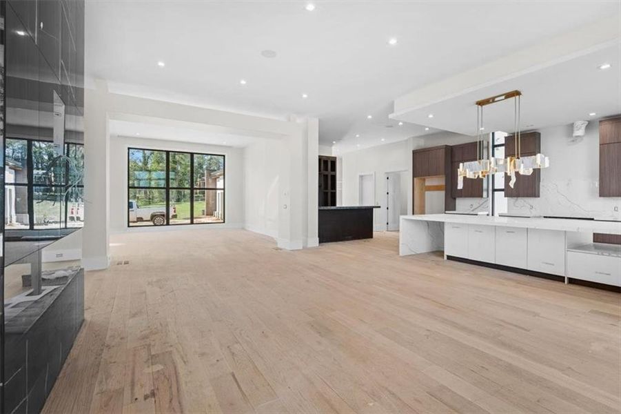 Spacious, unfurnished interior of a new home in , Marietta (Image 52).