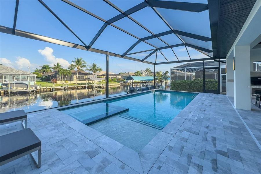 Exterior details and patio area of a home in , Cape Coral (Image 1).