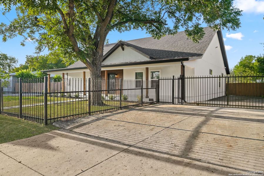 Image 35 of a home in .