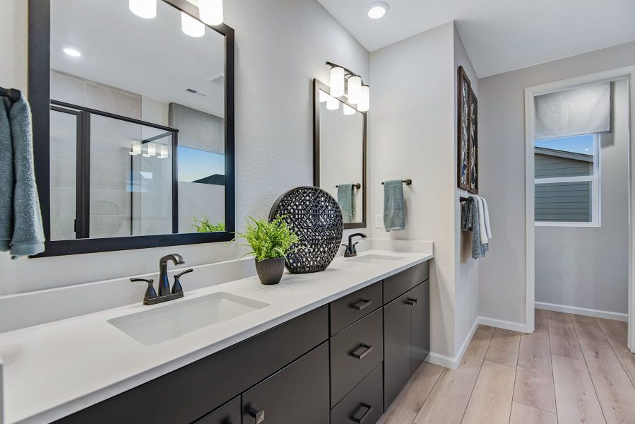 Furnished interior view inside a new home in Reunion, Commerce City (Image 7).