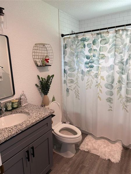 Furnished interior view inside a new home in , Ocklawaha (Image 15).