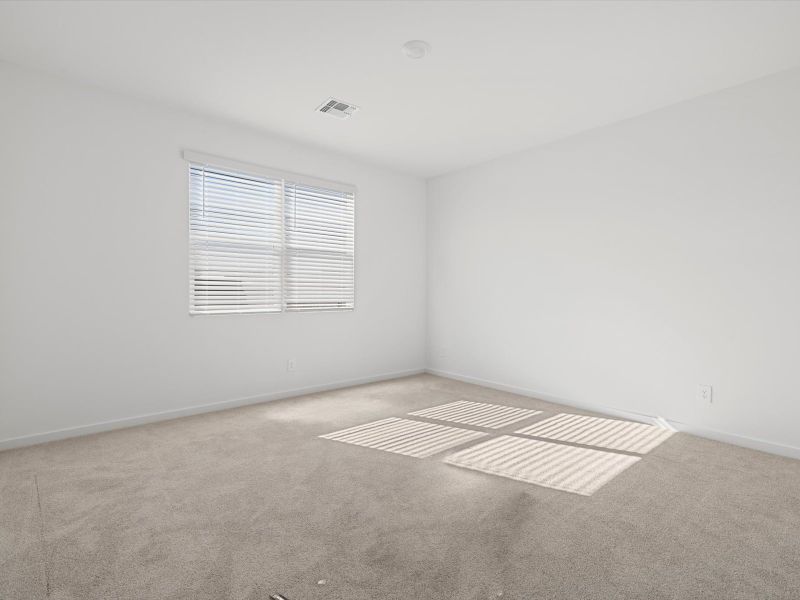 Spacious, unfurnished interior of a new home in Paloma Creek - Estate Series, Surprise (Image 8).