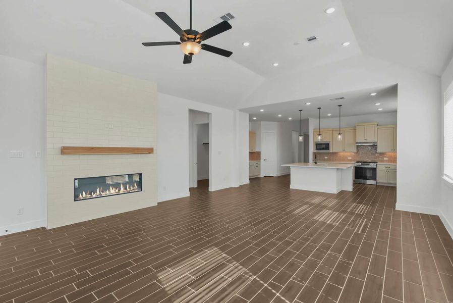 Representative unfurnished interior of a home built from the Nicklaus by Chesmar Homes in Riceland Alley Loads, Mont Belvieu (Image 26).