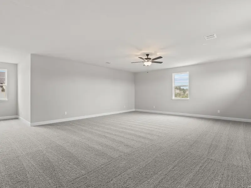 Spacious, unfurnished interior of a new home in Potranco Oaks, Castroville (Image 47). Spacious, unfurnished interior of a new home in Potranco Oaks, Castroville (Image 47).