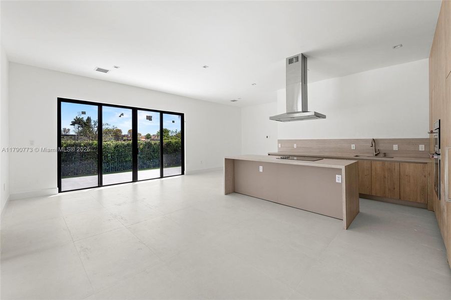 Image 28 of a home in . Image 28 of a home in .