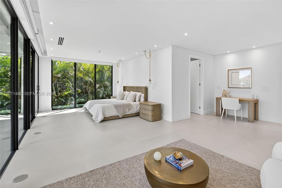 Furnished interior view inside a new home in , Fort Lauderdale (Image 45).