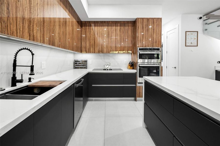 Furnished interior view inside a new home in , Fort Lauderdale (Image 12).