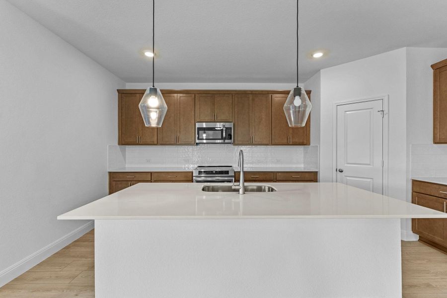 Furnished interior view inside a new home in Riverview, Georgetown (Image 7).