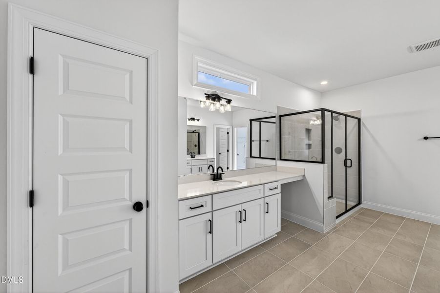 31 -122 w fountainhead lane, interior, p