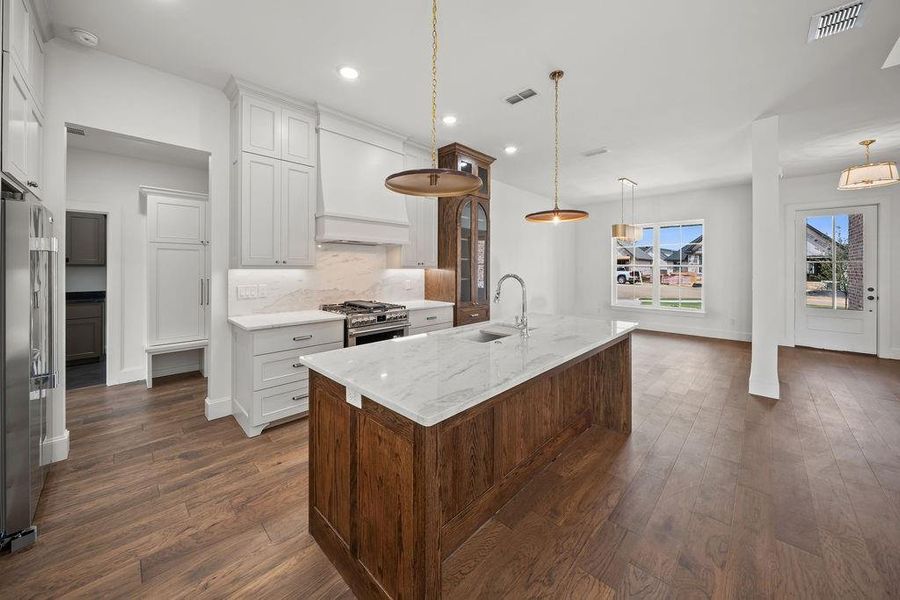 Furnished interior view inside a new home in , Tyler (Image 7).