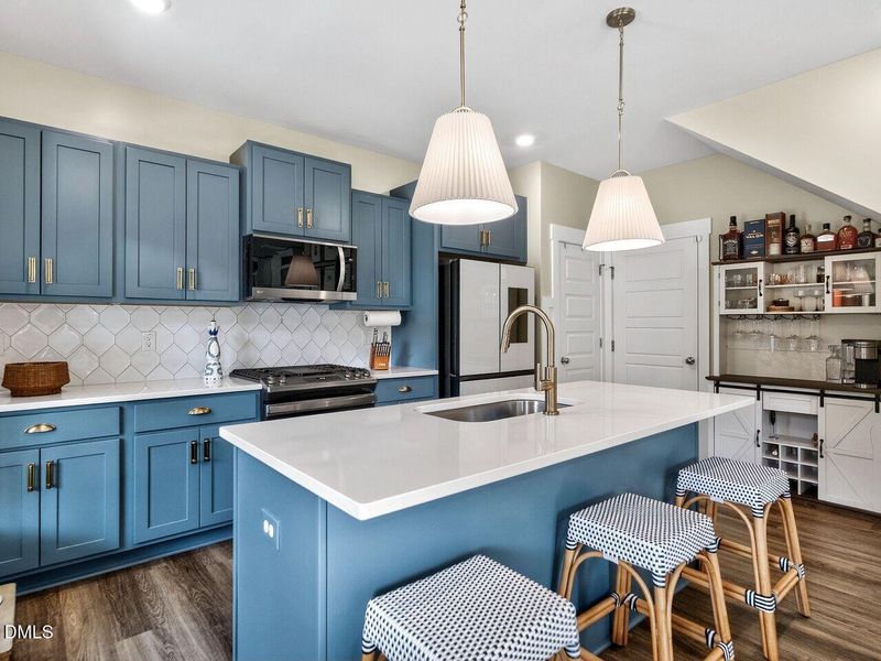 013-1280x960-kitchen