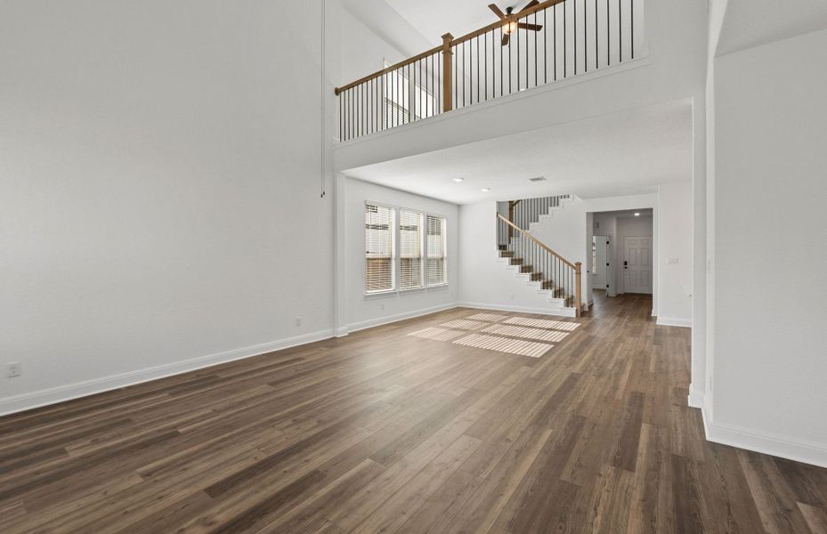 Spacious, unfurnished interior of a new home in Santa Rita Ranch, Liberty Hill (Image 18).