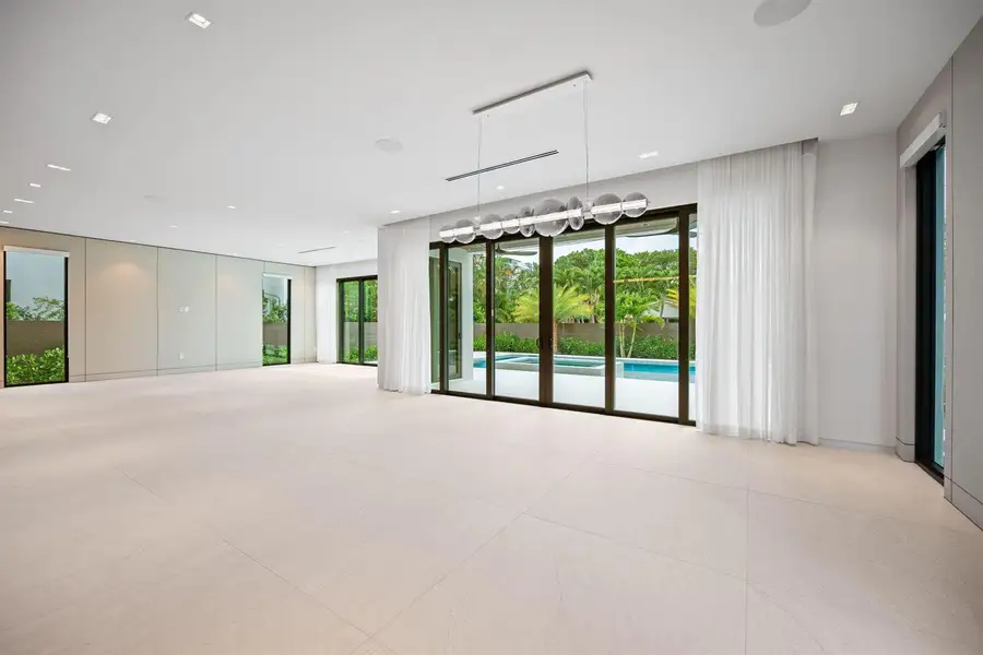 11-web-or-mls-607-ne-17th-ave
