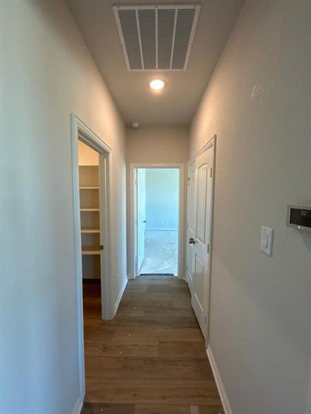 Spacious, unfurnished interior of a new home in Terra Escalante, Blue Ridge (Image 10).