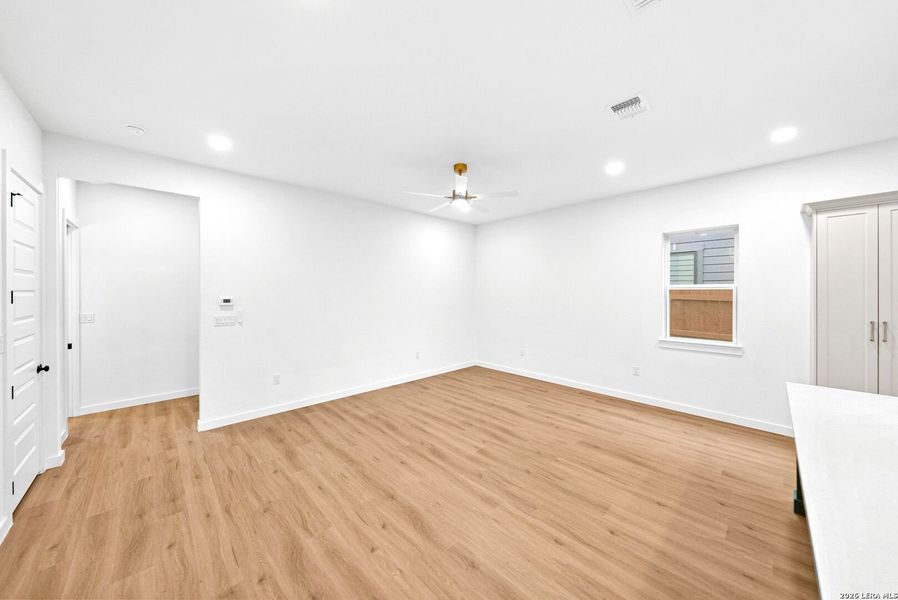 Spacious, unfurnished interior of a new home in , San Antonio (Image 39).