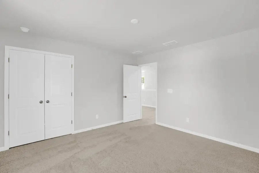 Spacious, unfurnished interior of a new home in Carriage Estates, Lexington (Image 29).