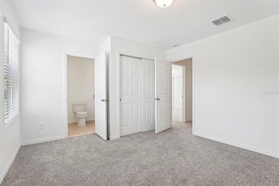 Spacious, unfurnished interior of a new home in The Meadow at Crossprairie Townes, St. Cloud (Image 28).
