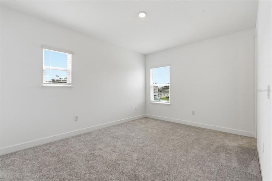 Spacious, unfurnished interior of a new home in , Plant City (Image 46).