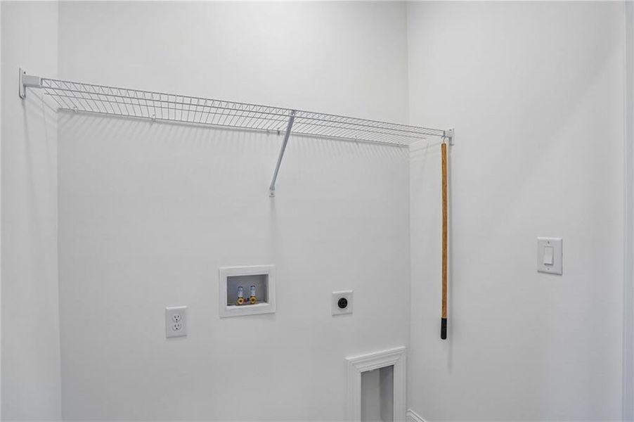 Spacious, unfurnished interior of a new home in Waterhaven, Cumming (Image 34).