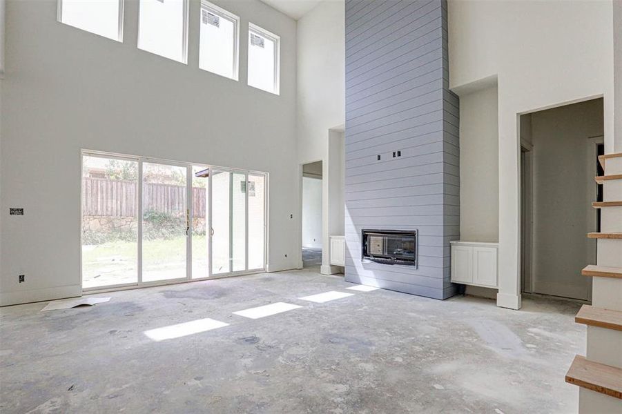 Spare room with a tray ceiling