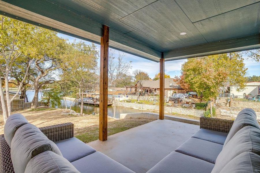 Exterior details and patio area of a home in , Granbury (Image 28).
