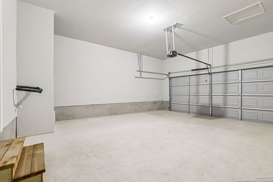 Spacious, unfurnished interior of a new home in Legendary Trails - Classic Series, Cibolo (Image 53). Spacious, unfurnished interior of a new home in Legendary Trails - Classic Series, Cibolo (Image 53).