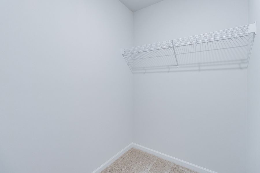Spacious, unfurnished interior of a new home in Astoria, Columbia (Image 24).