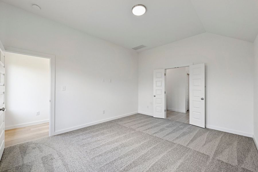 Spacious, unfurnished interior of a new home in Prairie Winds, Hutto (Image 28).