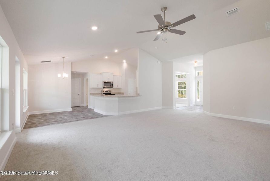 Spacious, unfurnished interior of a new home in Palm Bay, Palm Bay (Image 12).