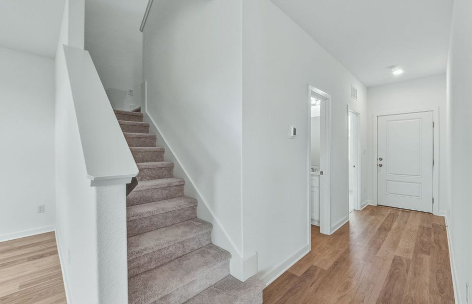 Spacious, unfurnished interior of a new home in Larson Crossing, Elgin (Image 24).