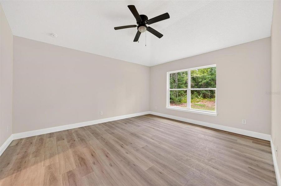 Spacious, unfurnished interior of a new home in , Eustis (Image 25).