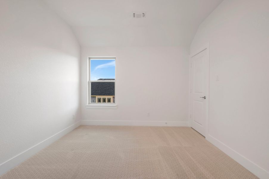 Spacious, unfurnished interior of a new home in Treeline, Justin (Image 21).