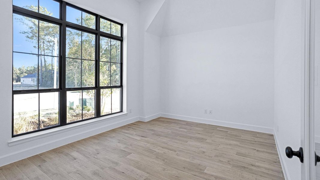 Spacious, unfurnished interior of a new home in Colton 55', Montgomery (Image 13). Spacious, unfurnished interior of a new home in Colton 55', Montgomery (Image 13).