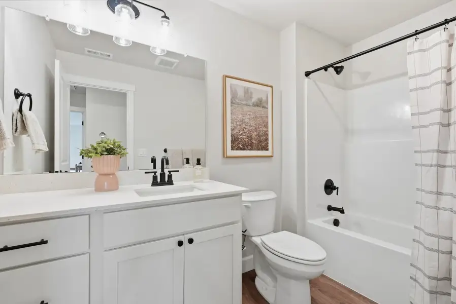 Furnished interior view inside a new home in Upland Meadows, Hermiston (Image 12).